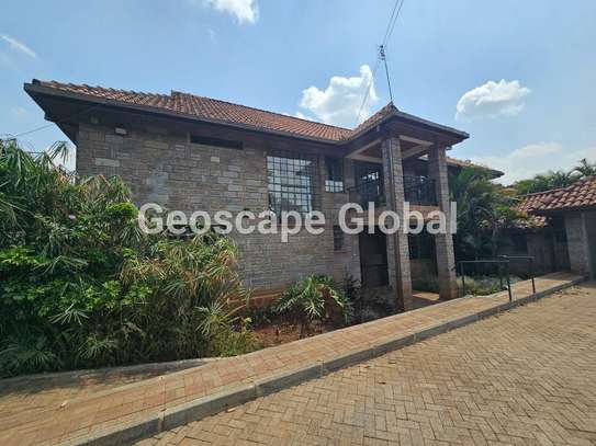 5 Bed House in Nyari image 3