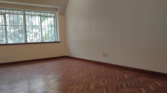 4 Bed House with En Suite in Muthaiga image 12