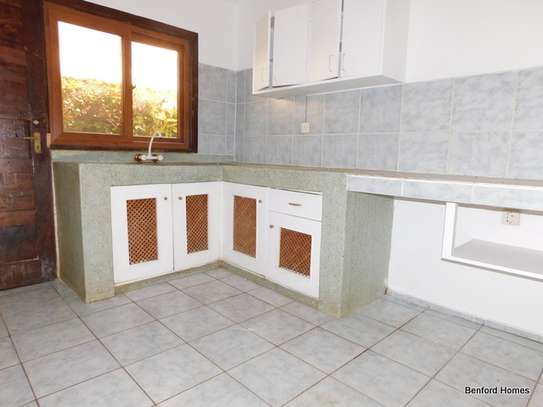 2 Bed Townhouse with Swimming Pool at Shanzu image 13