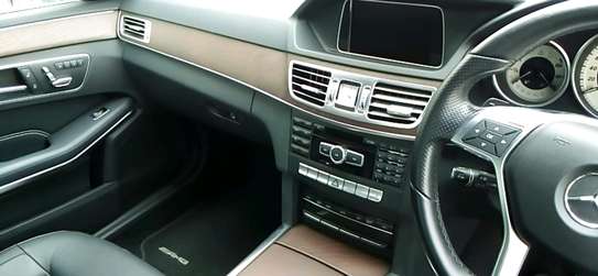 Mercedes Benz E250 Newshape image 6