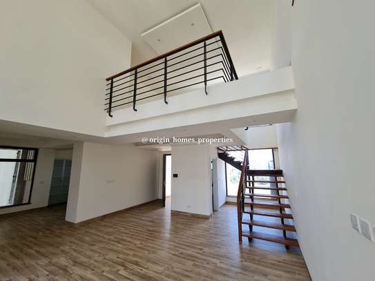 3 Bed Apartment with En Suite at Riverside image 12