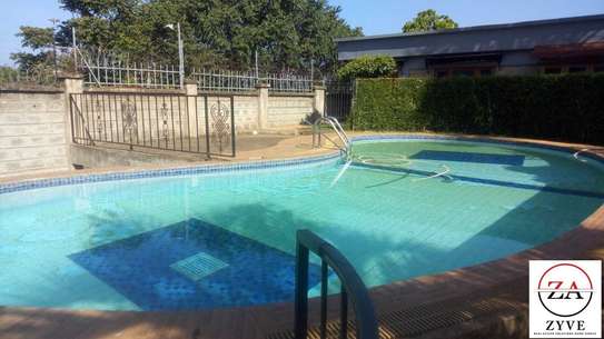 Serviced 2 Bed Apartment with En Suite at Mimosa image 1