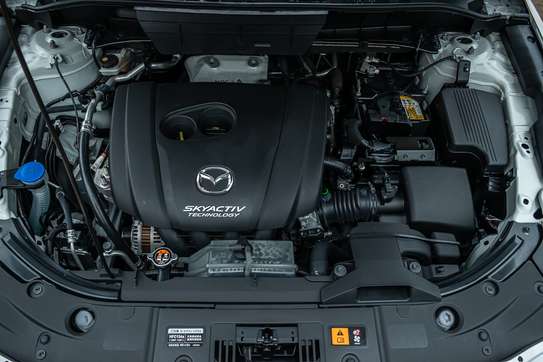 2018 Mazda CX5 White image 12