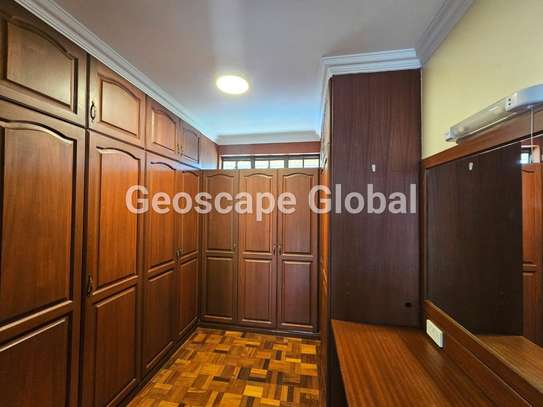 5 Bed House in Nyari image 5