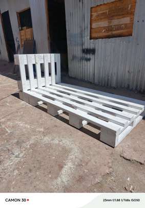Pallet beds image 3