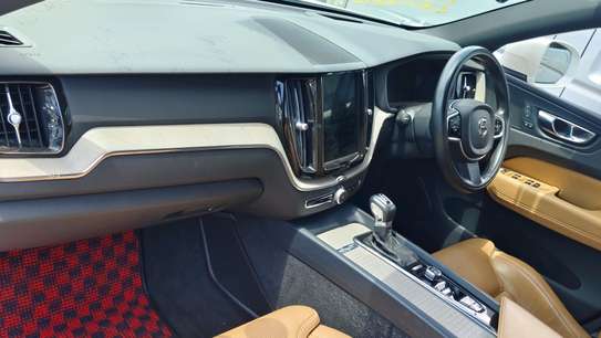 Volvo XC60 D4  4wd sunroof image 8