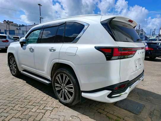 Lexus Lx600 White 2023 sport image 9
