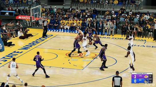 NBA 2K22 - PlayStation 4 image 1