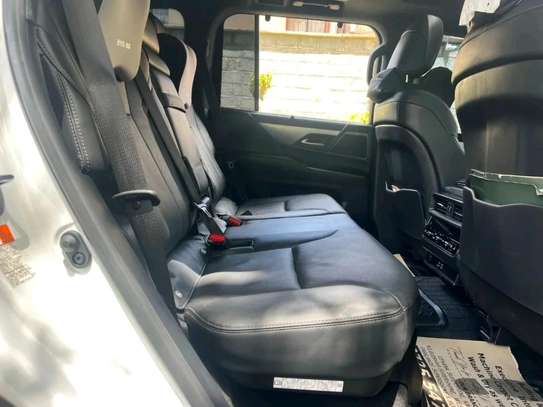 2023 Lexus LX500d image 6