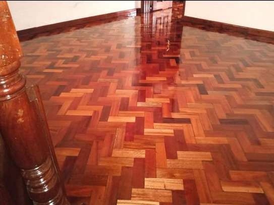 Wooden floors and parquet flooring image 3