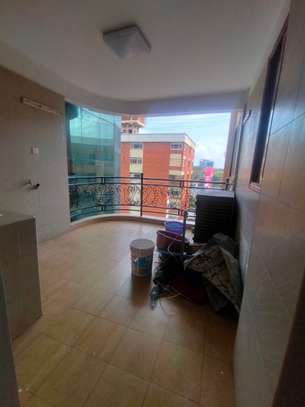 3 Bed Apartment with En Suite in Kilimani image 7