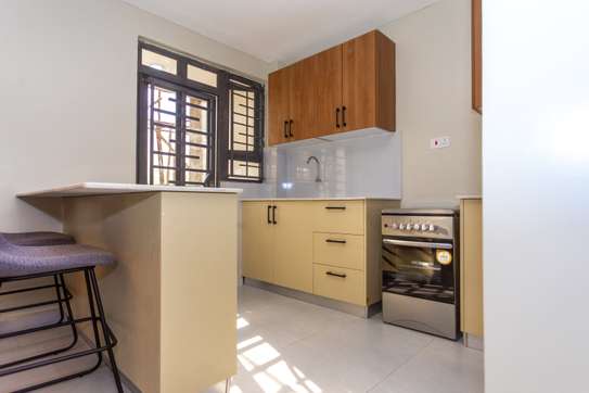 2 Bed Apartment with En Suite at Laiser Hill Rd image 5