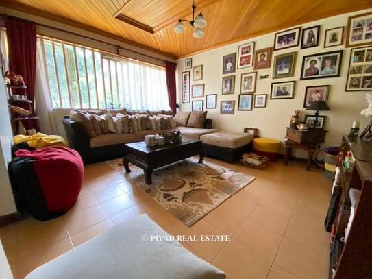 4 Bed House with Garden in Runda image 11