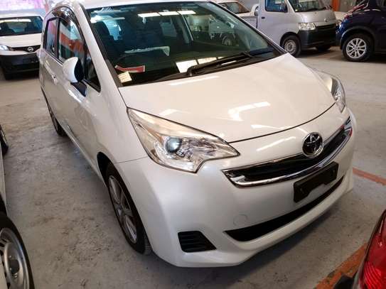 Toyota Ractis pearl white 🤍 image 1