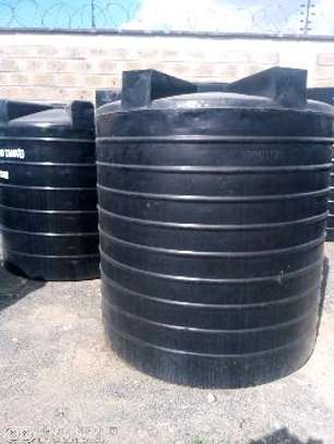 Plastic water tanks image 1