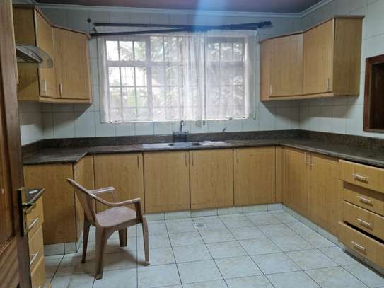 4 Bed House with En Suite at Lavington image 20