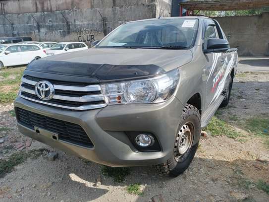 Toyota Hilux Single Cab image 1