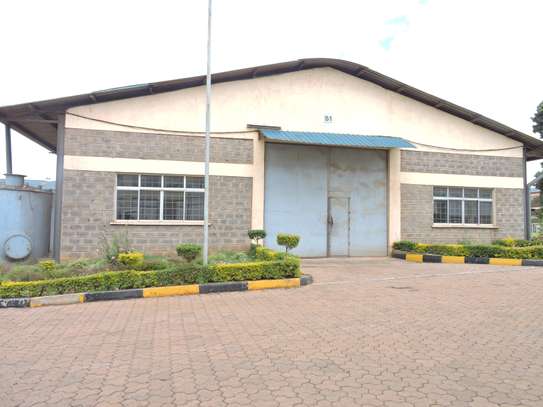 7,000 ft² Warehouse with Parking in Kikuyu Town image 4