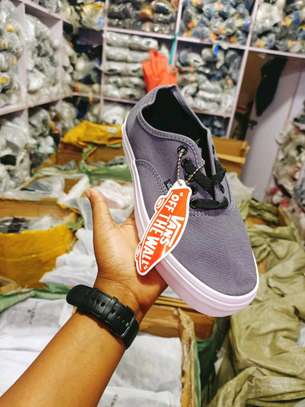 Vans off the wall size:36-45 image 2