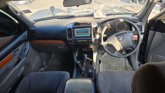 Toyota prado J120 image 3