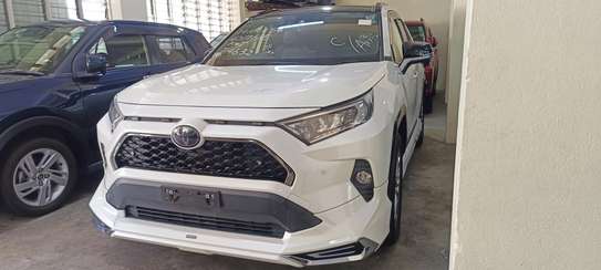 Toyota Rav4 White 2019 AWD image 2