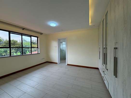 4 Bed Apartment with En Suite in Runda image 13