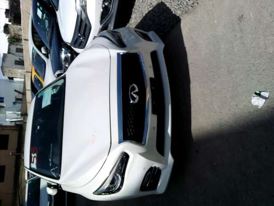Nissan Skyline image 2