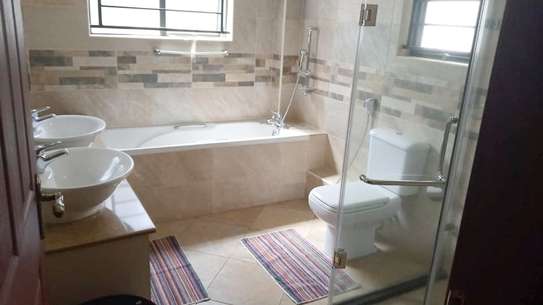 2 Bed Apartment with En Suite at Rhapta Road Side image 14
