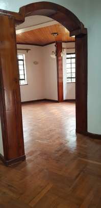 5 bedroom house for rent in Nyari image 12
