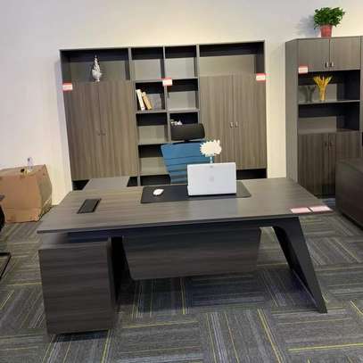 Executive Boss Desk – Modern L-Shaped Design image 4