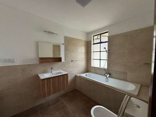 4 Bed Townhouse with En Suite in Kitisuru image 39
