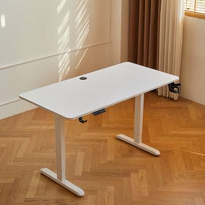 Office Table: Height Adjustable Office Desk image 3