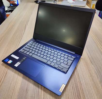 Lenovo IdeaPad 3 14 Core i5 image 2