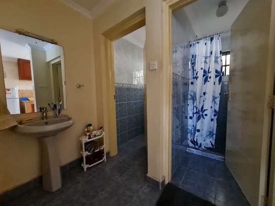 Furnished 1 Bed Apartment with En Suite in Kilimani image 11