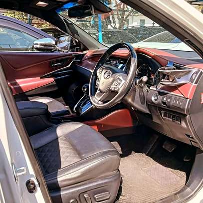 Toyota harrier white premium 2018 Sunroof image 5