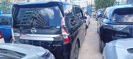 Nissan Serena E-power 2018 image 3