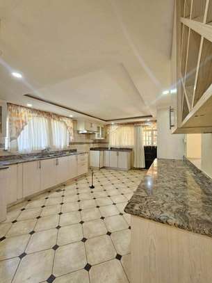 5 Bed House with En Suite at Ngong image 9