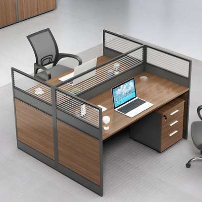 Workstation: Two Way Office Workstation, Practical Layout image 4