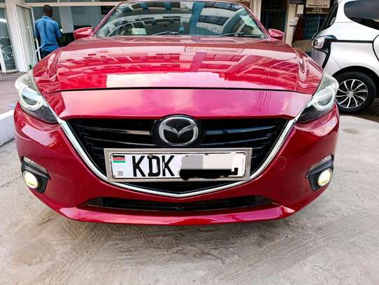 Used axela petrol image 1