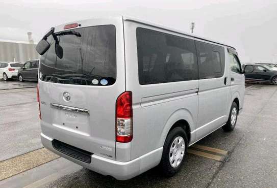 TOYOTA HIECE AUTO DIESEL NEW IMPORT. image 6