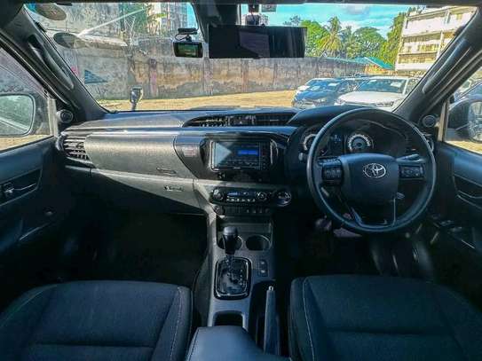 Toyota Pickup Truck Black Double Cab Powerful image 9