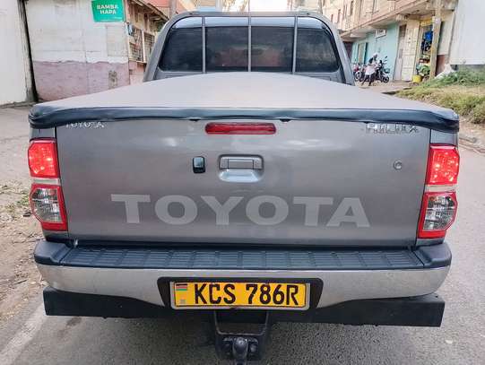 TOYOTA HILUX DOUBLE CAB MANUAL LOCALLY ASSEMBLED image 2