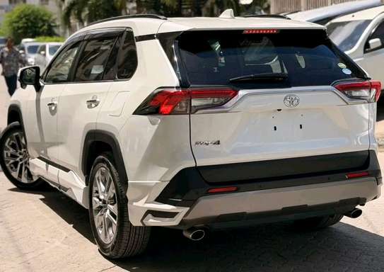 TOYOTA RAV4 NEW SHAPE SUNROOF 2019 WHITE image 14