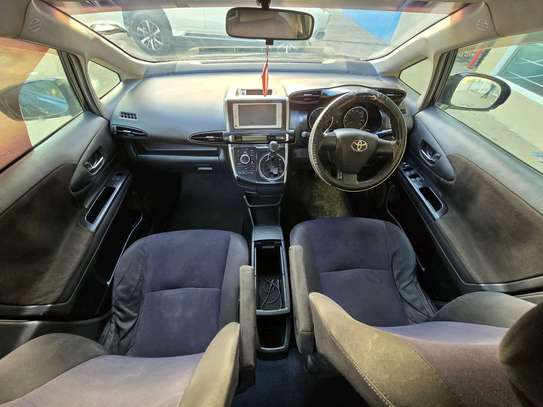 toyota wish used image 8