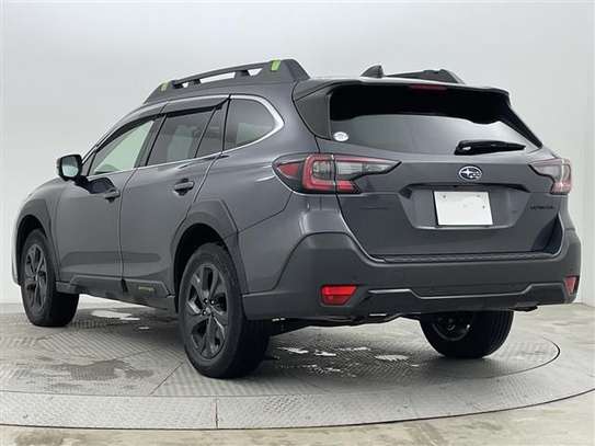 2021 SUBARU OUTBACK image 2