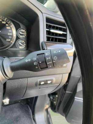 Toyota voxy 2018 on offer selling in Mombasa image 10