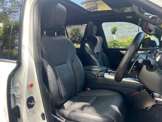 2023 Lexus LX500d image 9