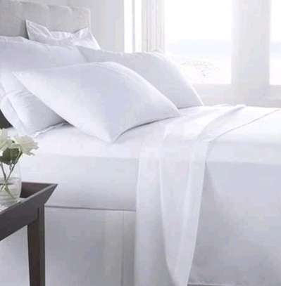 6*7 White bedsheets 2 with 4 cases image 2