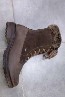 Women boots image 3