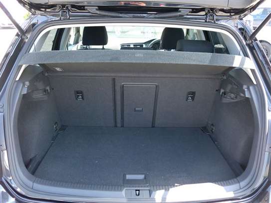 2014 Volkswagen Golf TSI Comfort Line Bluemotion Technology image 5